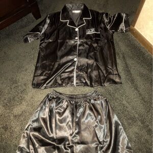 Super sexy sat and brand new black summer PJs!!! Definitely a must have!!!